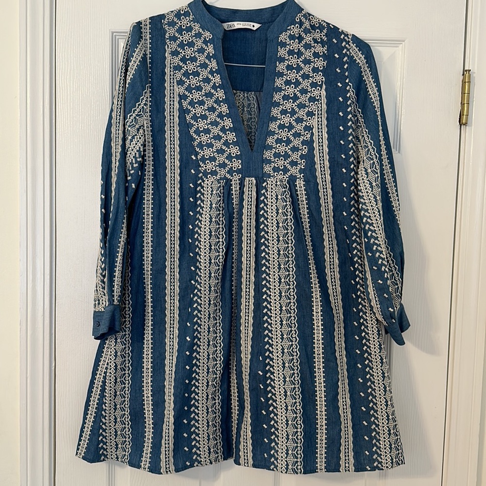 ZARA Embroidered Mini Dress size XS